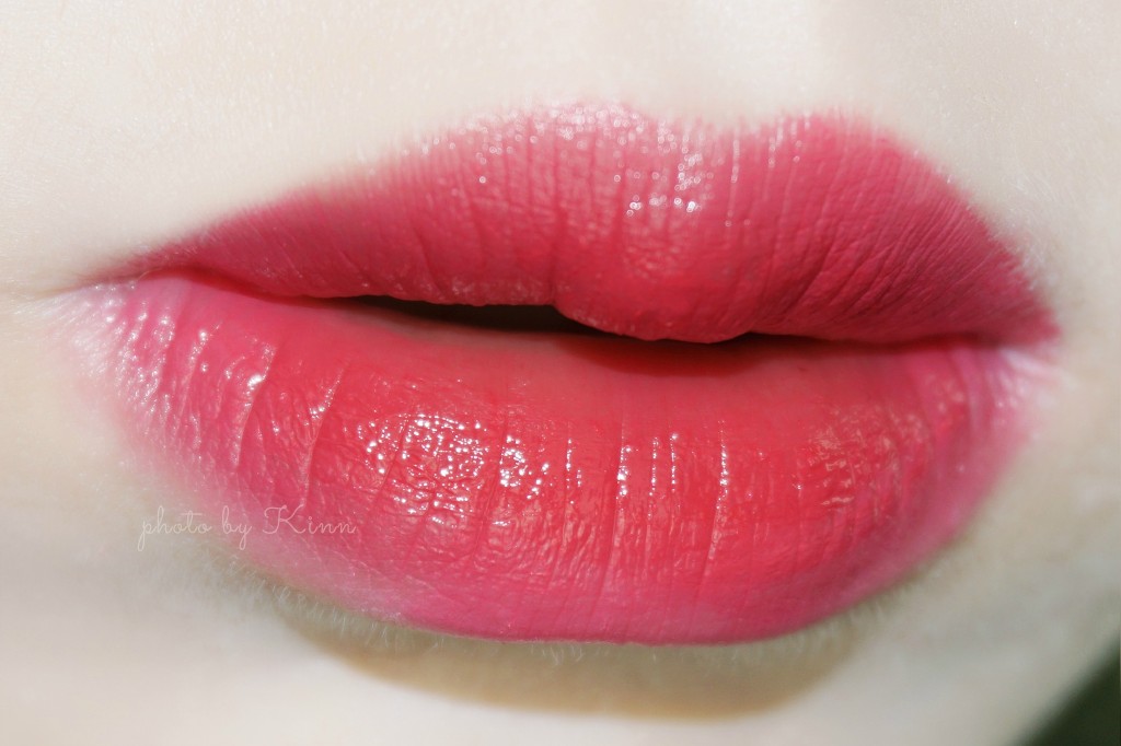 兰芝双色唇膏 LANEIGE two tone lip bar NO.2 Red Blossom 试色