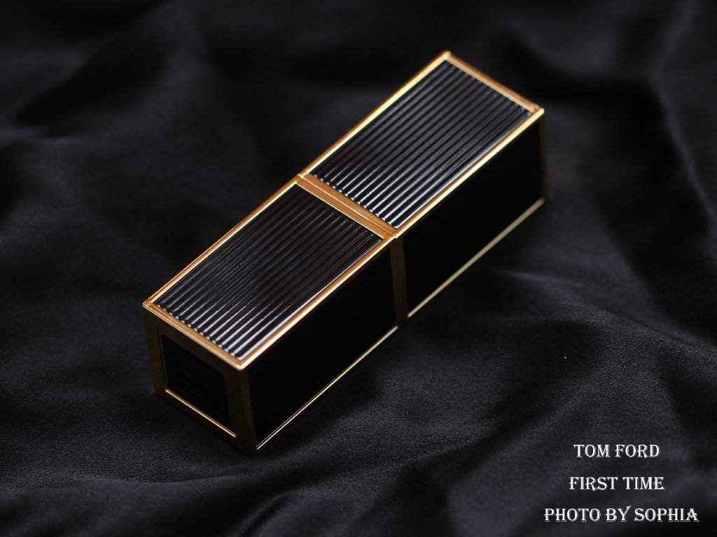 TOM FORD 2015年圣诞限量黑管唇膏01 FIRST TIME试色