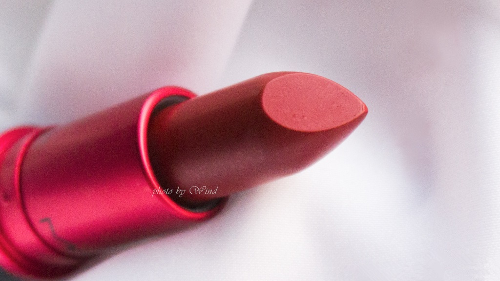 MAC 唇膏 Viva Glam I 试色