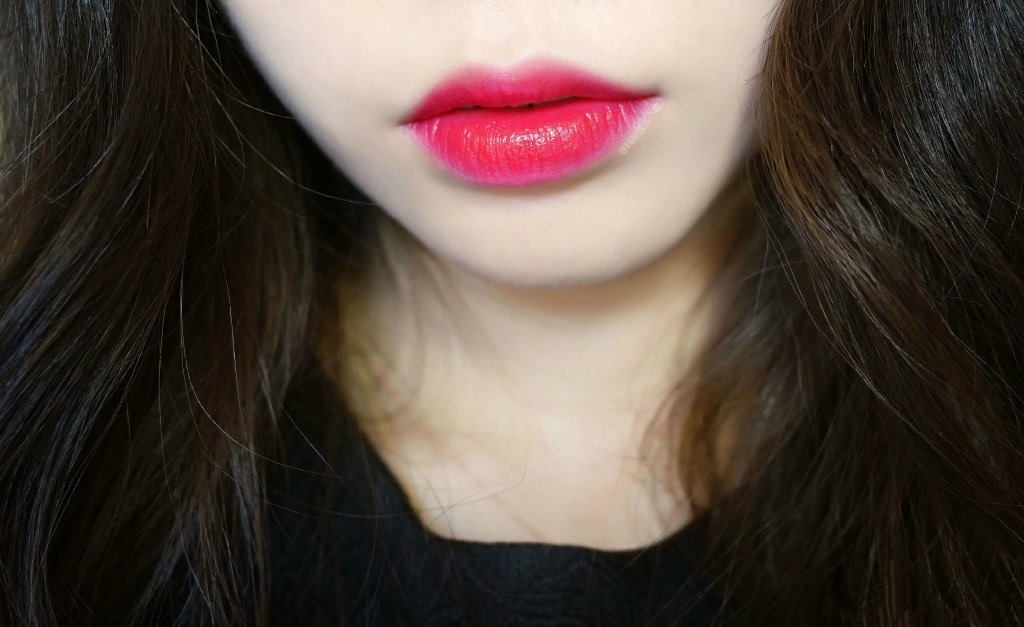 BOURJOIS ROUGE EDITION VELVET妙巴黎天鹅绒彩唇釉#02 #06试色。
