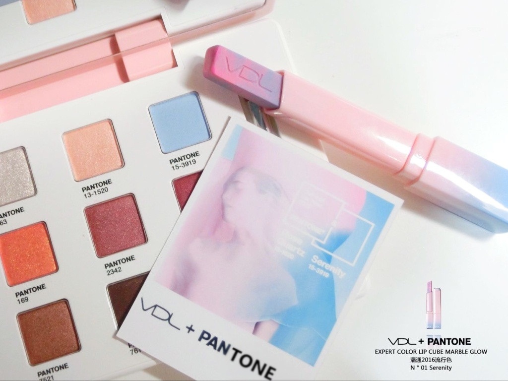 VDL Pantone 春季限定眼影N°5 2016流行色Rose quartz粉水晶&Serenity静谧蓝