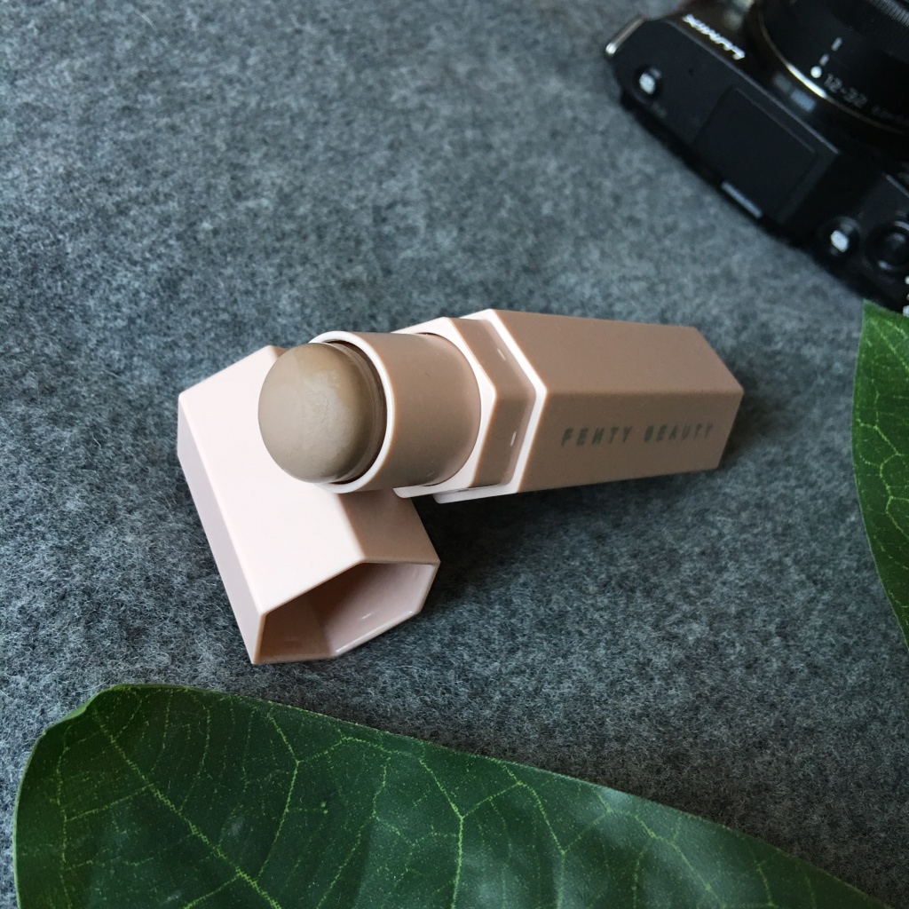Fenty Beauty修容棒真的非常好用了，安利给你们~