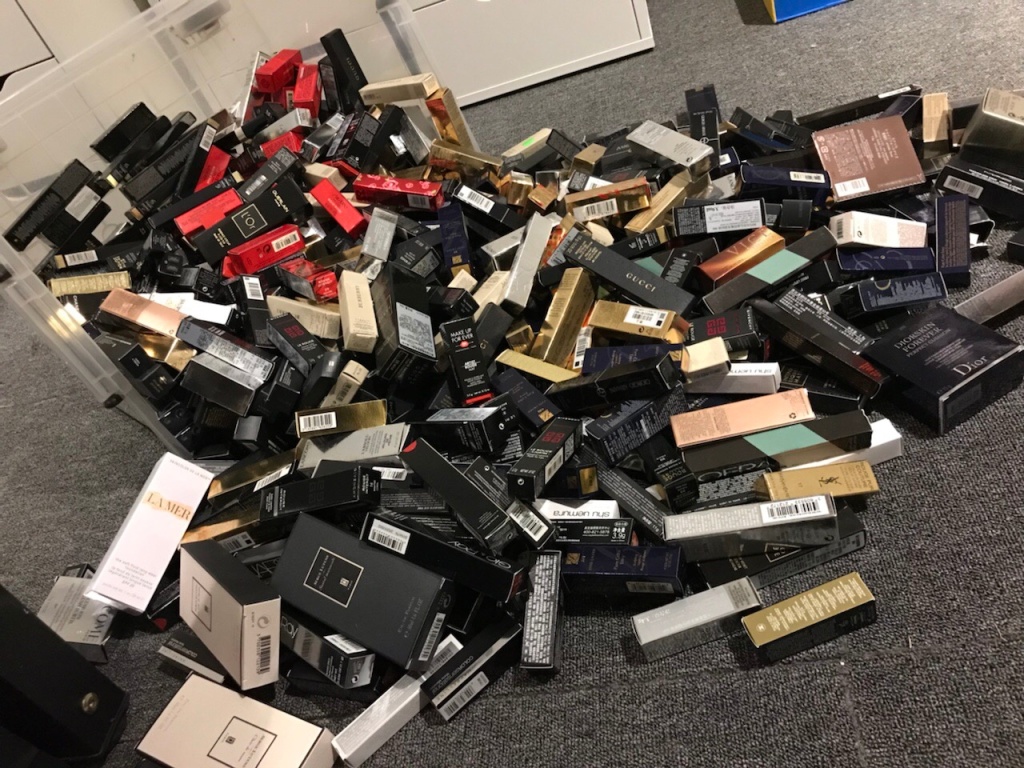 今年用不完的口红明年还可以用吗