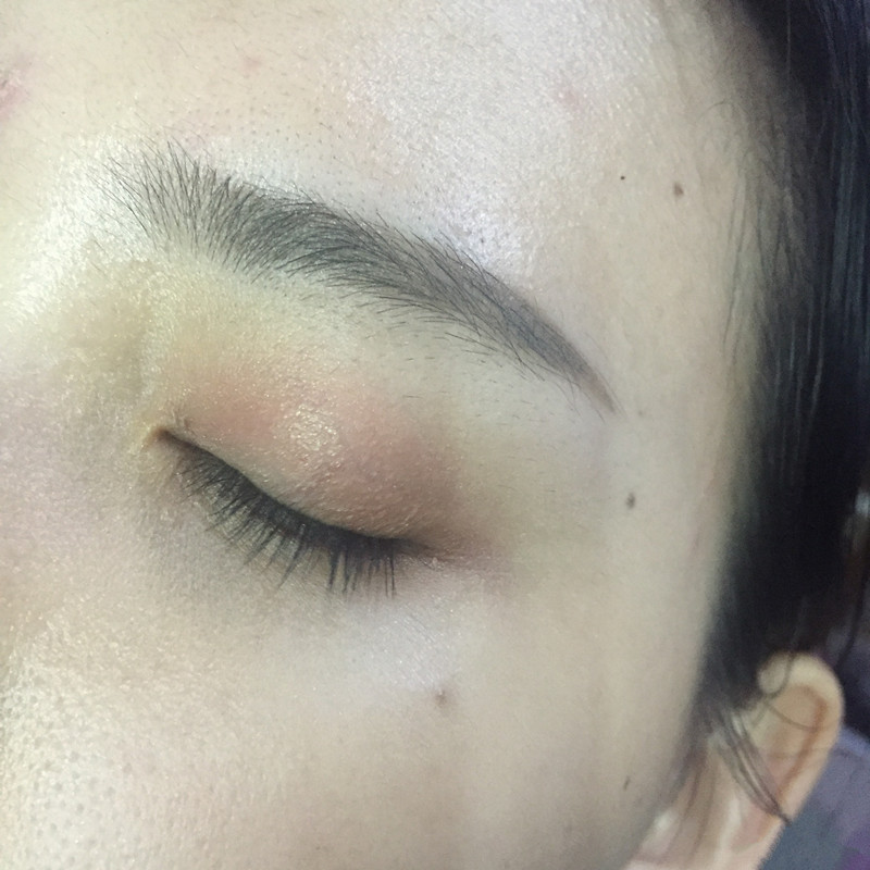 橘朵眉膏哪个颜色自然