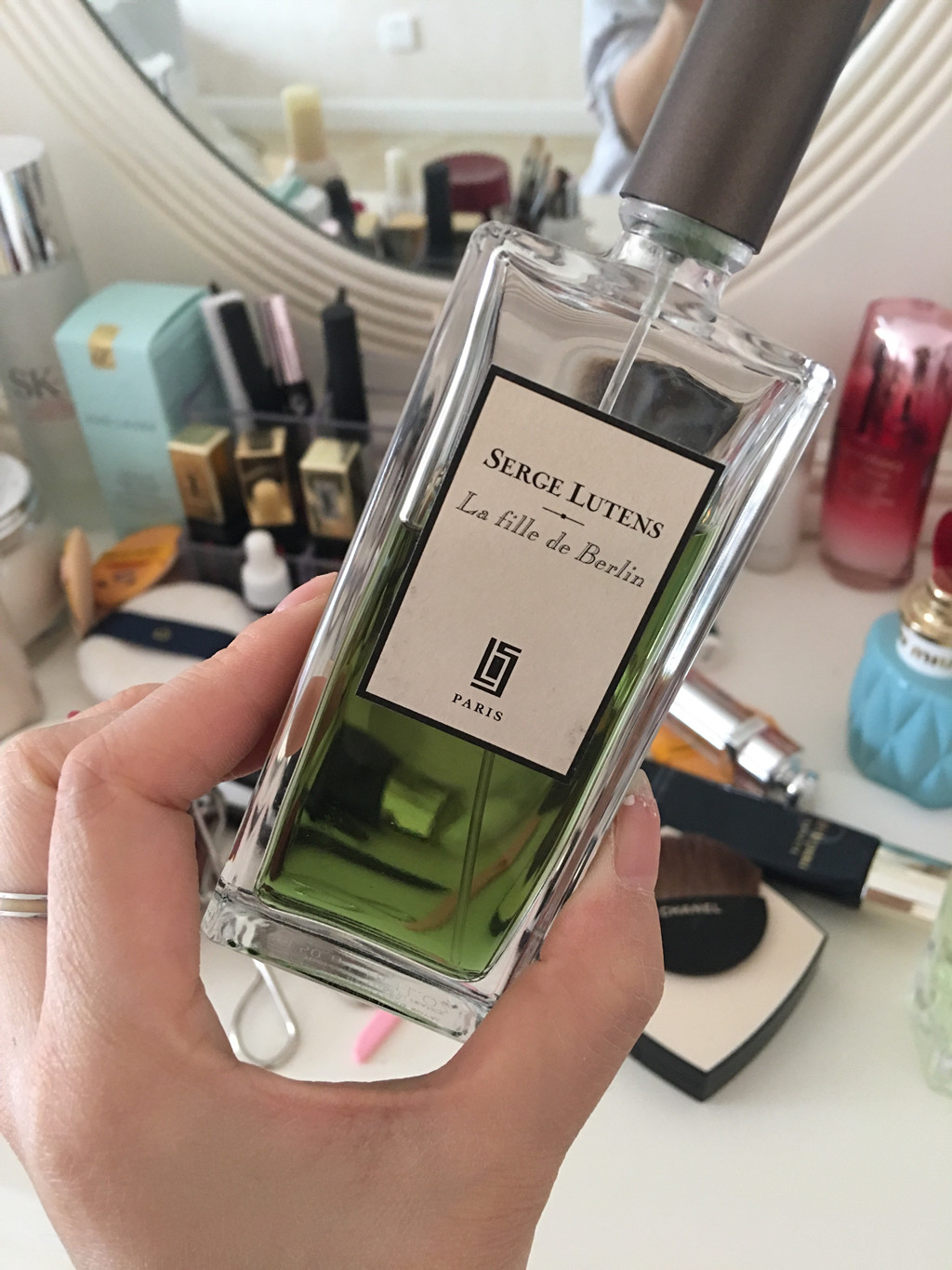 香水需要避灯光保存！