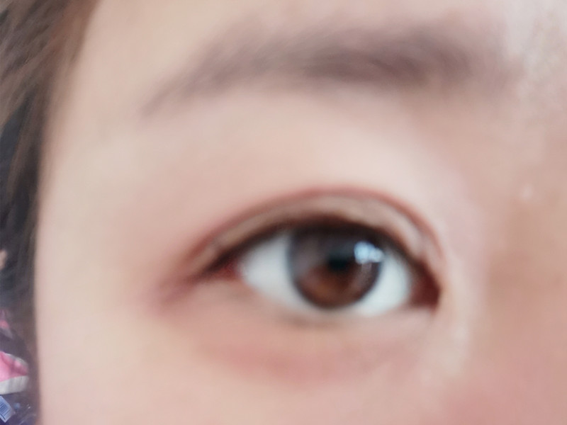 眼皮褶皱多怎么画眼线