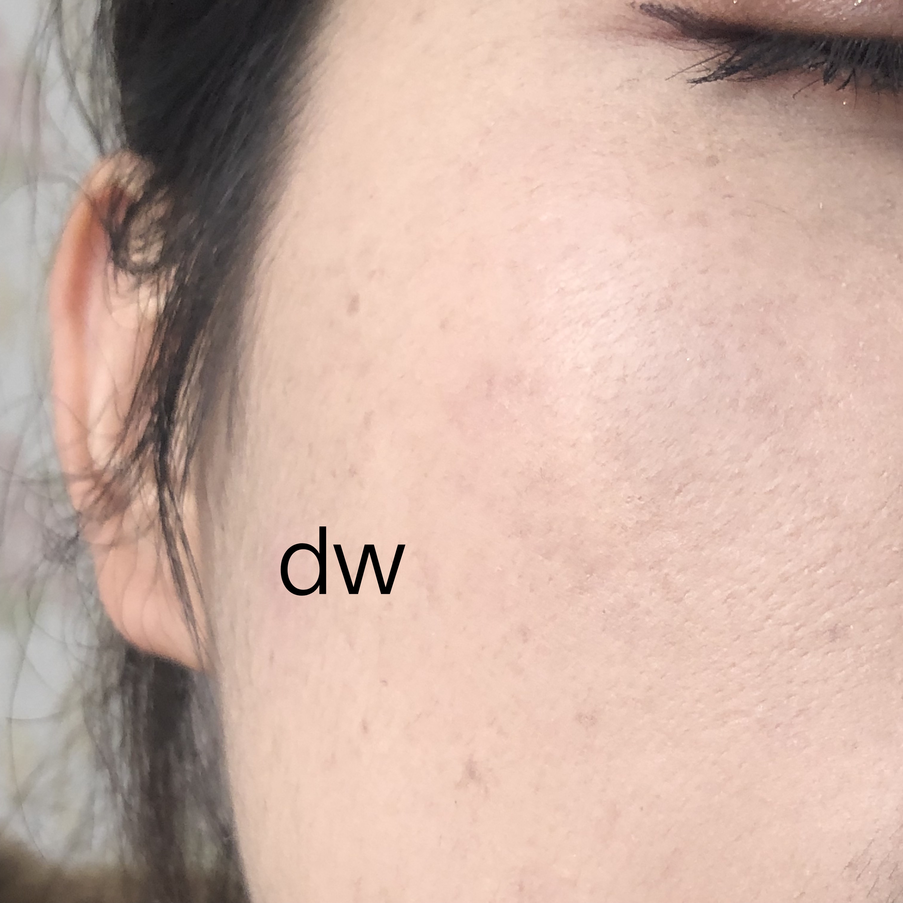 雅诗兰黛dw粉底液