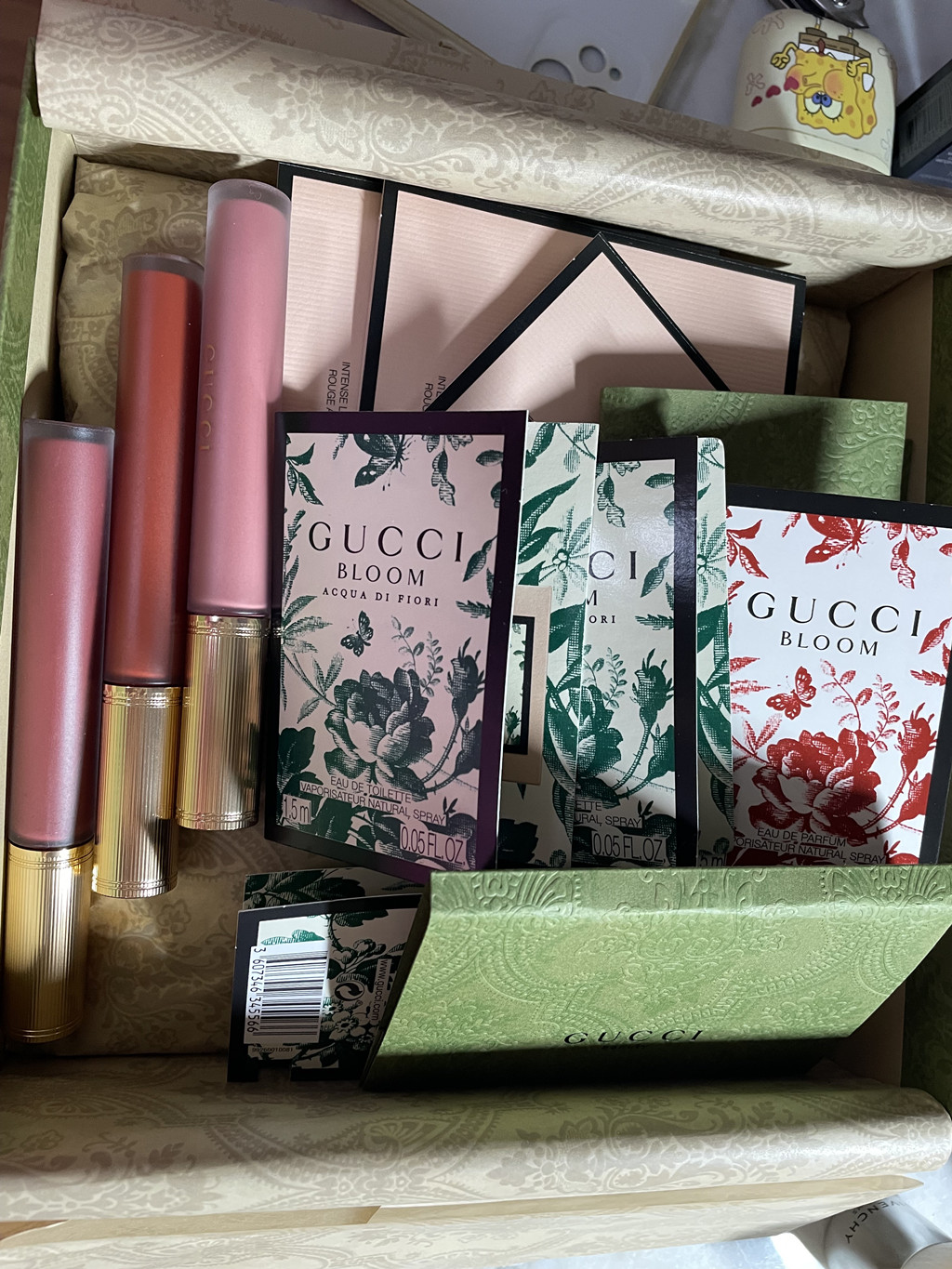 GUCCI古驰倾色云雾唇釉505 复古珍妮特试色