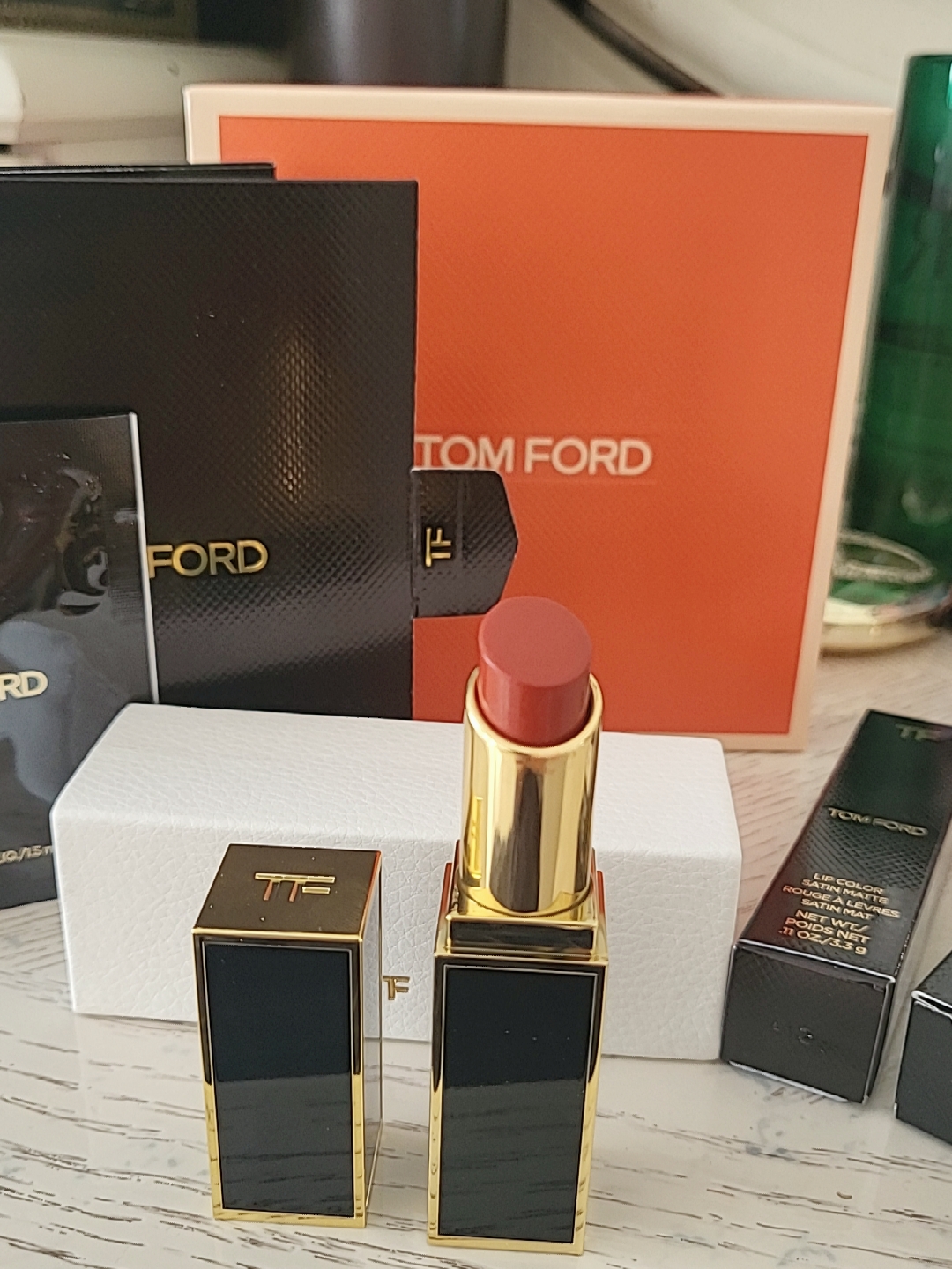 TF细黑管口红50试色
