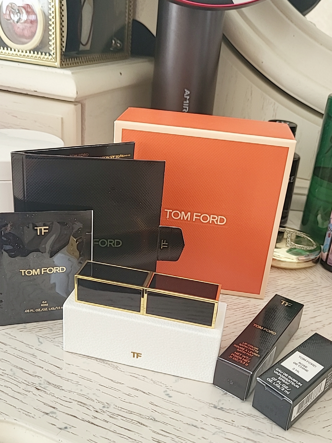 TF细黑管口红50试色
