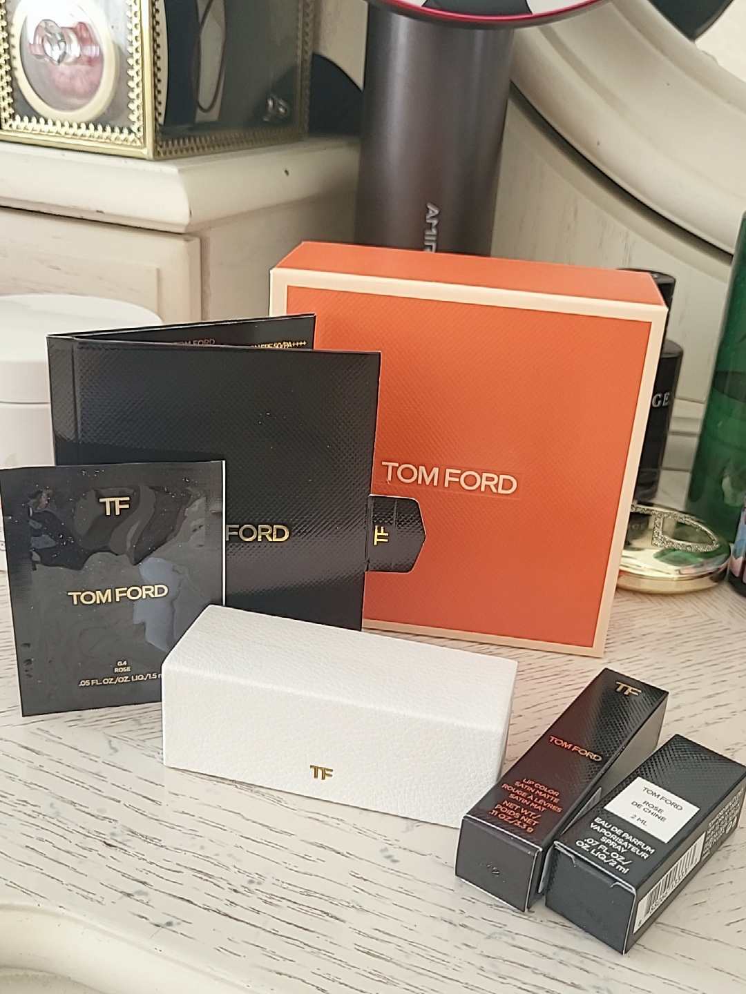 TF细黑管口红50试色