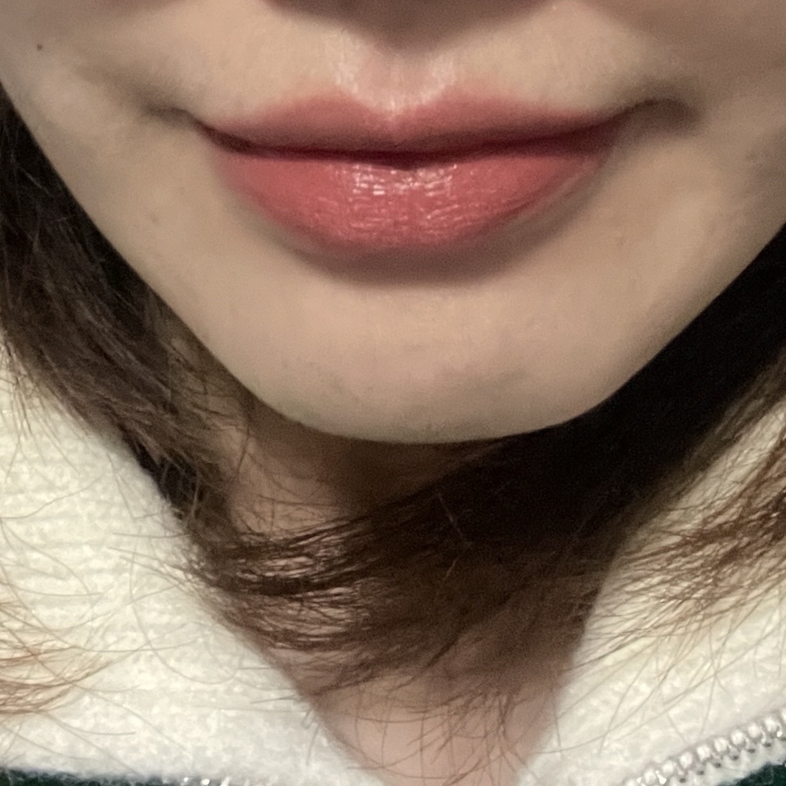 香奈儿魅力炫光唇釉83 BEIGE SECRET上嘴效果