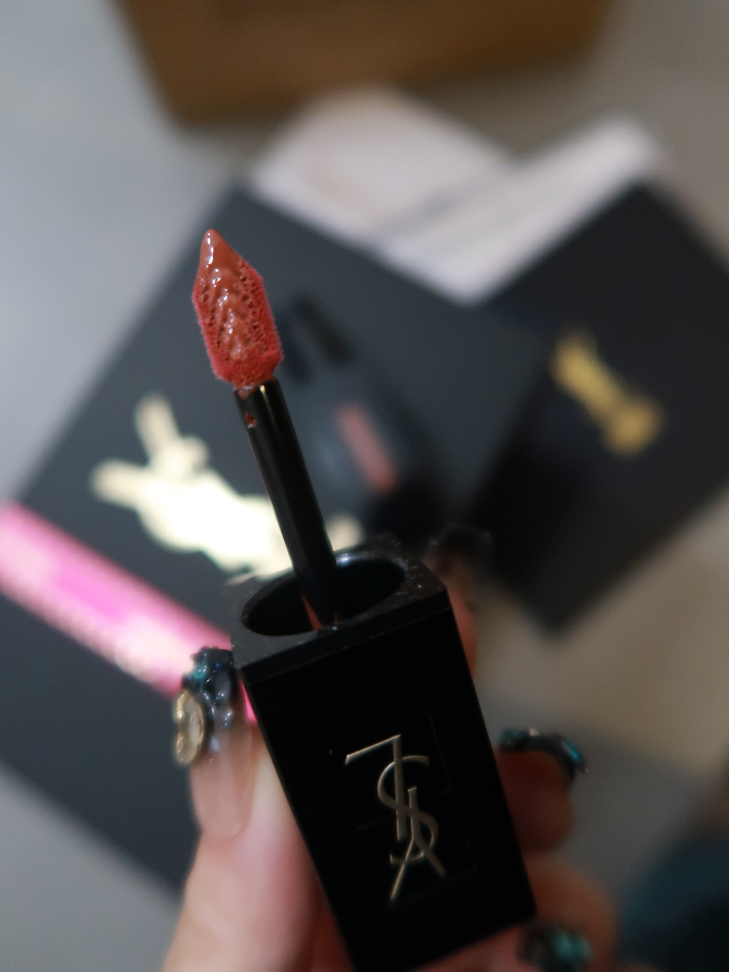 YSL610冰乌龙试色