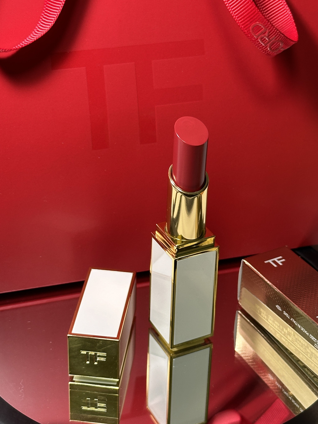 TF细白管口红34 ROSE IRISÉ 眼波试色