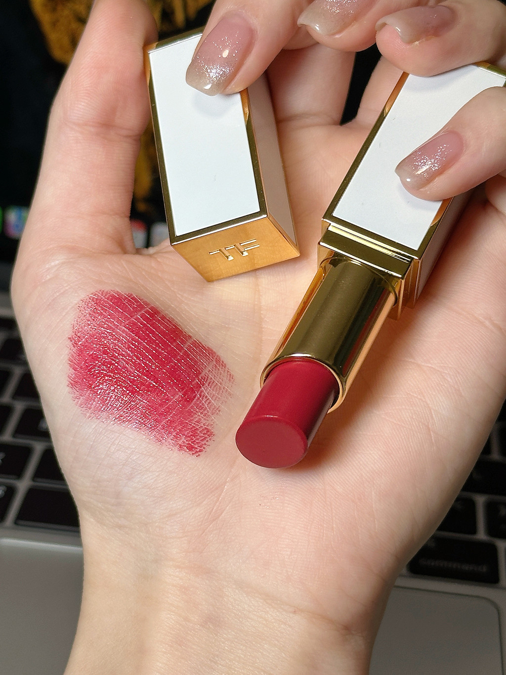 TF细白管口红34 ROSE IRISÉ 眼波试色