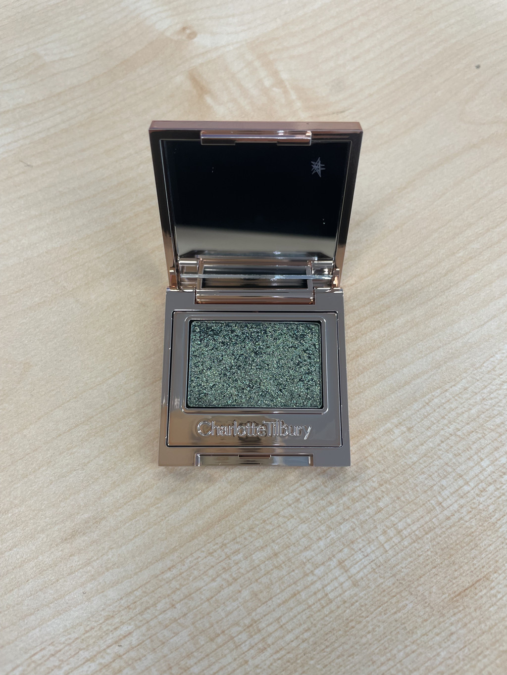 CT遐彩单色眼影EMERALD EYES​ 萃光绿石