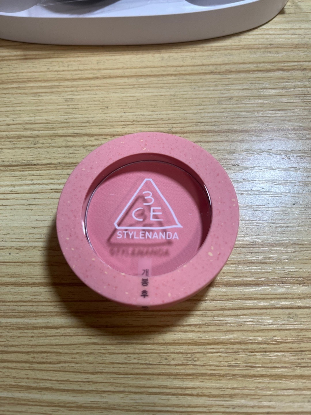 3CE腮红铁皮入新