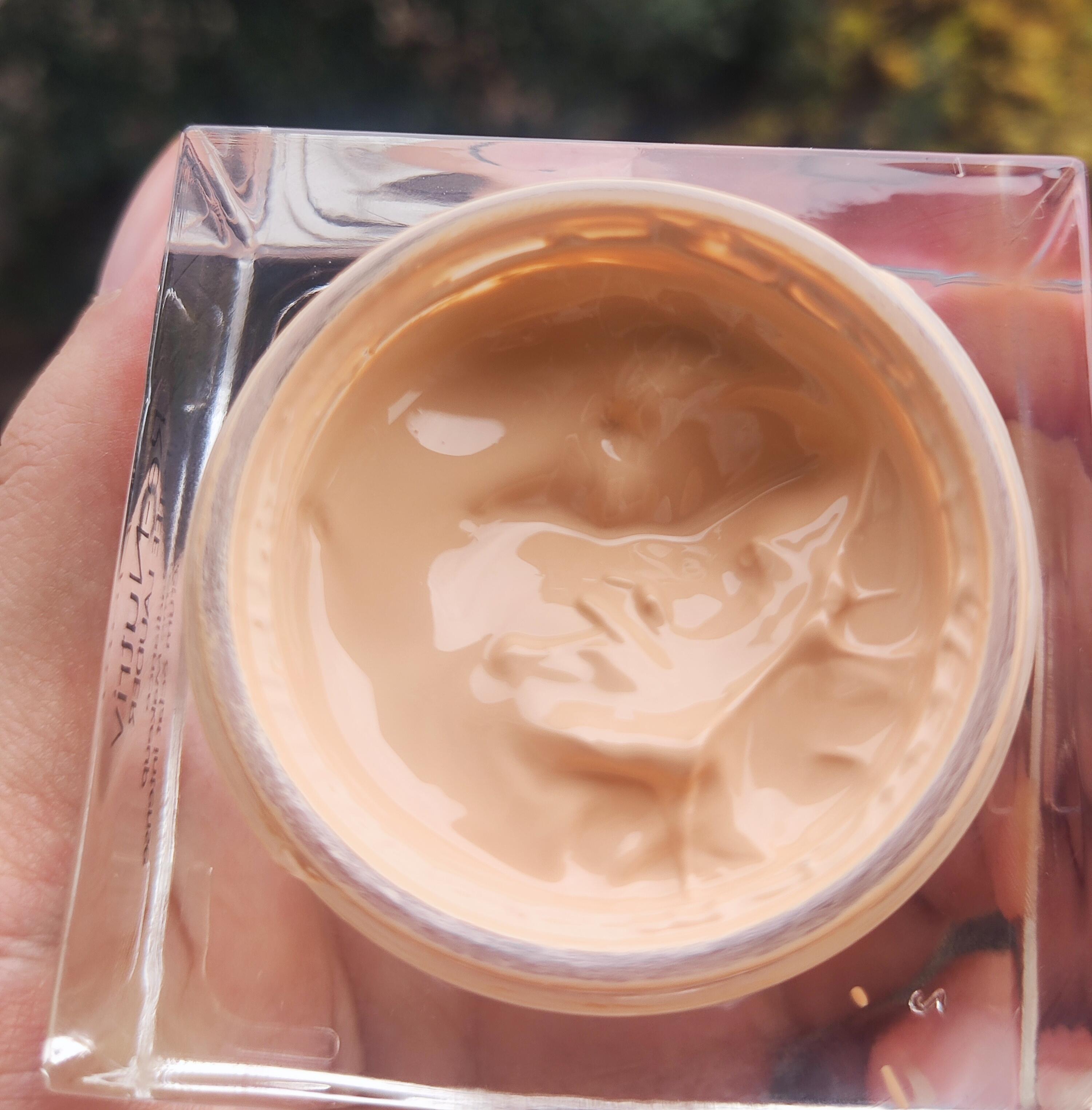 雅诗兰黛白金粉底液怎么样，好用吗