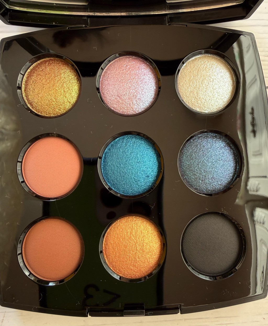 Chanel香奈儿2025年圣诞9色眼影849试色