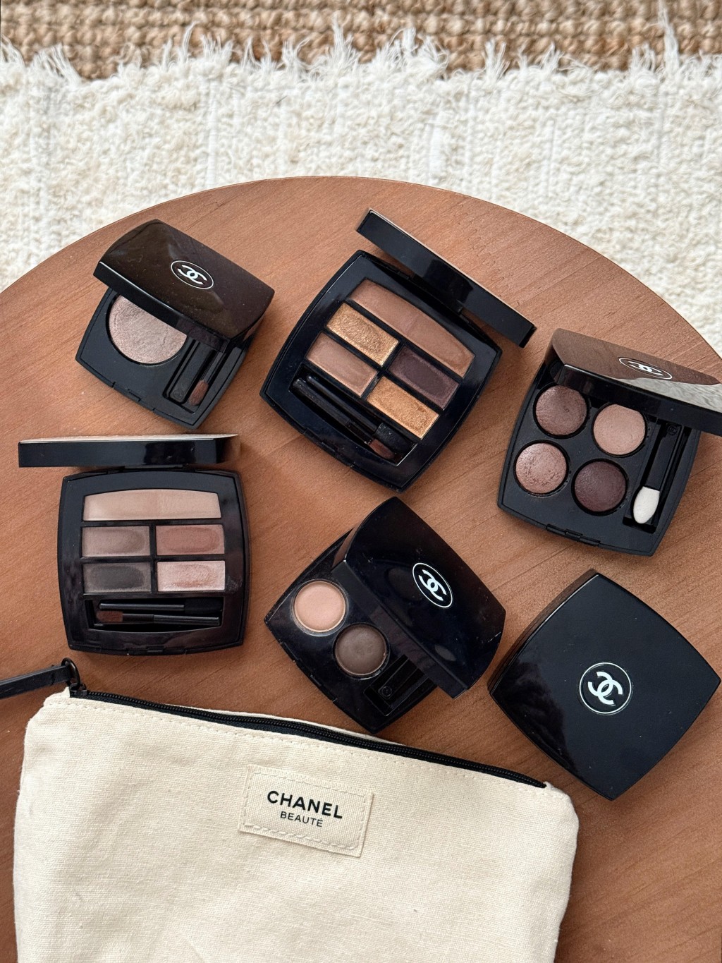 香奈儿眼影盘哪个颜色好看