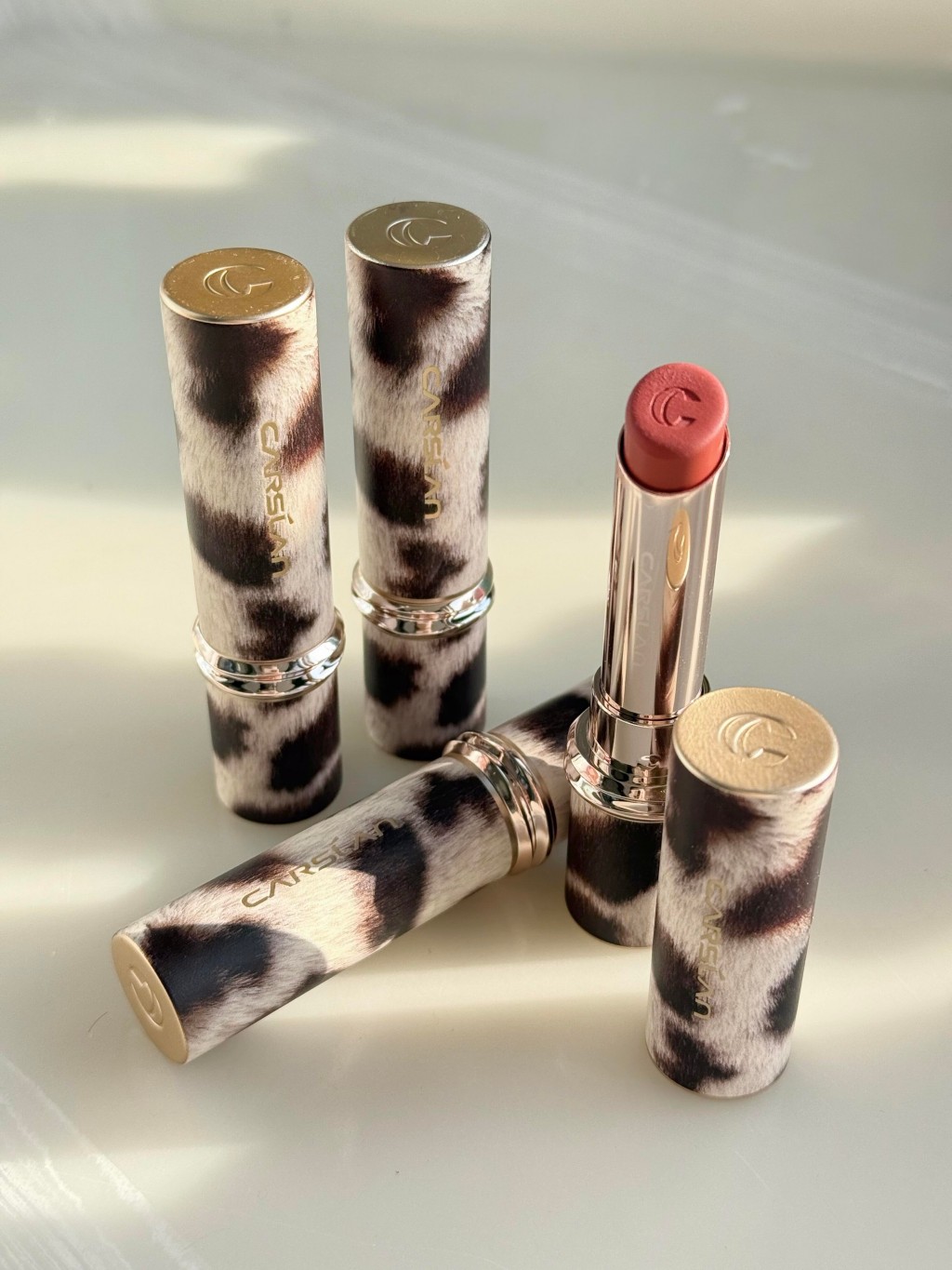 卡姿兰雾吻口红豹纹限定试色